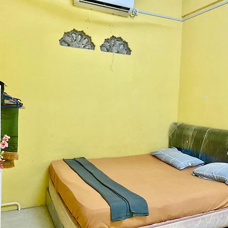 Umi Homestay Batu Buruk Куала-Тренгану Екстер'єр фото